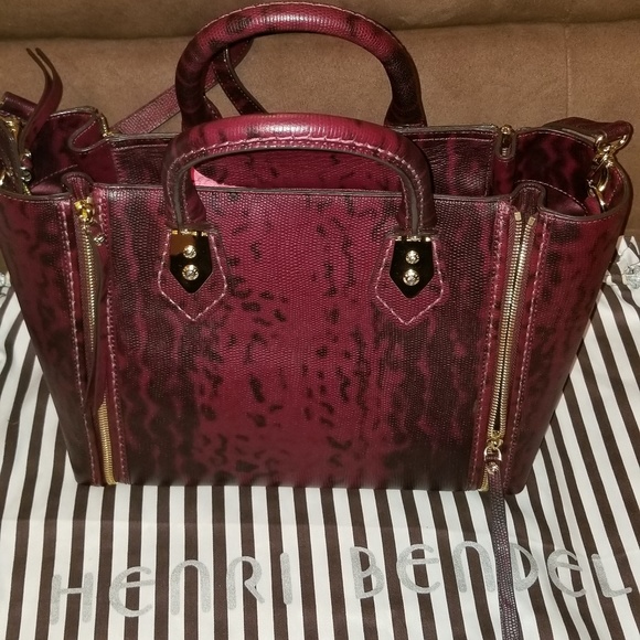henri bendel Handbags - Hand Bag